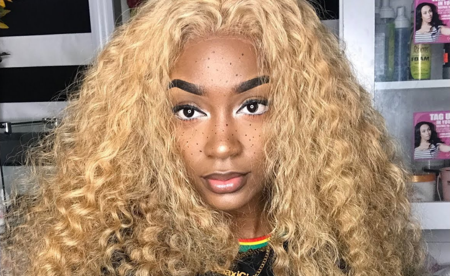 Blonde Curly Wigs Transformation
